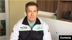 Henzel fue el único sobreviviente, entre los 21 periodistas que viajaban a Medellín, en el avión accidentado.