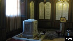 圣彼得堡彼得保罗大教堂中末代沙皇尼古拉二世和家人的安葬地。