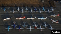 Jatuhnya penjualan pesawat Boeing 737 MAX menjadi sebab utama turunnya penjualan pesawat Boeing secara drastis tahun ini. 