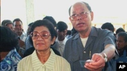 A member of the Muslim Brotherhood and supporter of ousted Egyptian President Mursi shouts slogans.