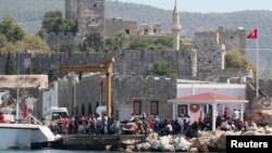 بسیاری از پناهجویان از سوریه به ترکیه رفته اند. عده ای هم از کشورهای دیگر.