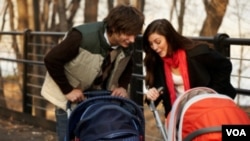 Hubungan dengan pasangan Anda dapat tetap harmonis, bila masing-masing berusaha mempertahankan keintiman.