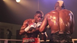 Lutador de boxe profissional Cristiano Ndombassy