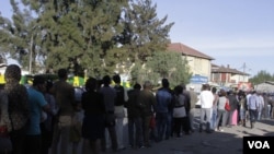 ኣዲስ ኣበባ ካሳቺንስ ኣከባቢ ታክሲ ዝሰአኑ ተሳፈርቲ ኣውቶቡስ አብ ምጽባይ