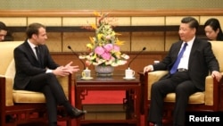 2018年1月8日法国总统马克龙在中国北京钓鱼台国宾馆会见中国国家主席习近平。