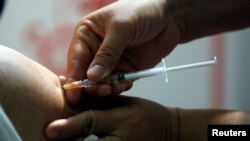 Peyvəndin kəşfi uşaq ölümlərinin sayını əhəmiyyətli şəkildə azaldıb.