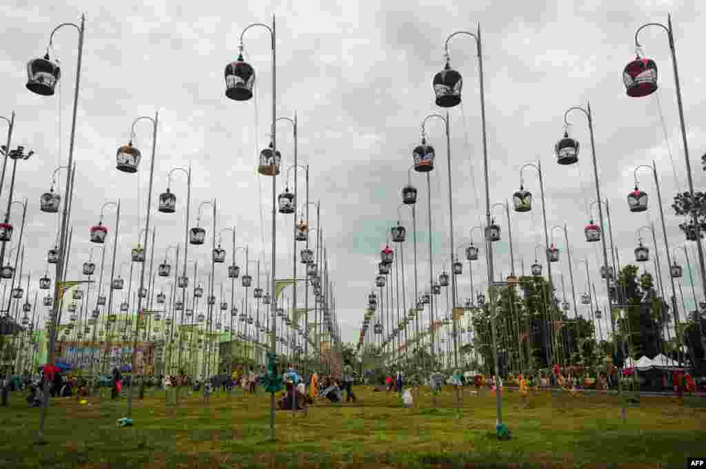 دیدار خوان گوایدو، رئیس جمهوری موقت ونزوئلا با طرفداران خود پس از بازدید از یک کلیسا در ماراکایبو&nbsp;