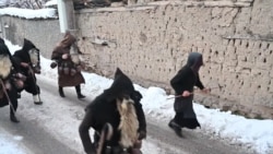 Уникатен древен обичај живее во Тиквешијата: Џоломарите со векови ги бркаат лошите духови