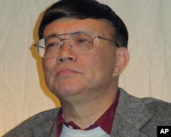 加州大学图书馆主任宋永毅（美国之音容易拍摄）