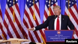 2017年1月11日，川普在纽约的川普大厦举行当选总统后首次记者会。