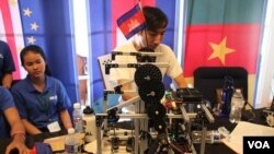 Wal-dorgommiin Roobootii Adduynaa Waashingitan Diisiitti Geggeeffame