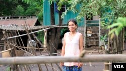 Thlork Pov, 45, a villager in Svay Pleung commune, Kampong Thom province, Cambodia, July 14, 2017. (Sun Narin/VOA Khmer)