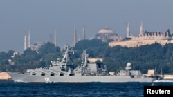 Rusiya Donanmasına məxsus "Moskva" raket kreyseri. 18 iyun, 2021.