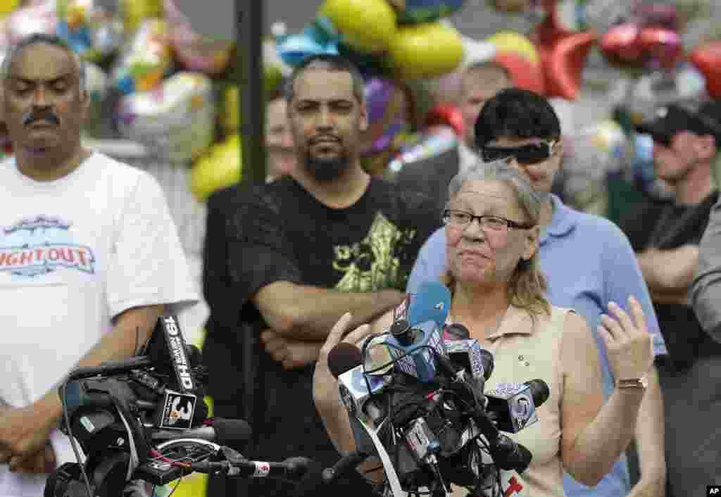 Nancy Ruiz, mother of Gina DeJesus, speaks to the media after bringing her daughter home in Cleveland, Ohio, May 8, 2013.