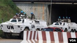 Pasukan penjaga perdamaian PBB di ibukota Abidjan. PBB tidak mengakui pemerintahan Laurent Gbagbo yang menolak mengakui kekalahan dalam pilpres Pantai Gading.