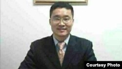 广州律师唐荆陵(“唐荆陵太太”博客图片)