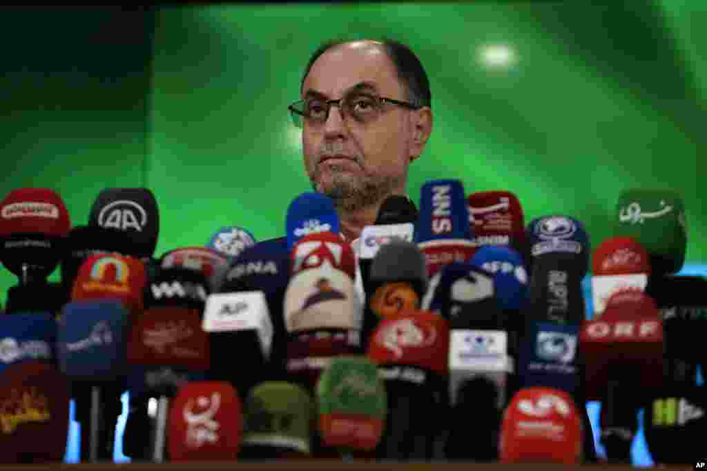 وحید حقانیان که بیشتر با عنوان &laquo;سردار وحید&raquo; شناخته می&zwnj;شود به دلیل دست داشتن در سرکوب&zwnj;های داخلی و خارجی در فهرست تحریم&zwnj;های آمریکا قرار دارد.&nbsp;&nbsp;