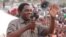 Hakainde Hichilema, du parti d'opposition zambien United for National Development, s'adresse à un rassemblement électoral à Lusaka, en Zambie, en janvier 2015.