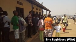 Des réfugiés burundais. (Eric Bagiribusa - VOA)