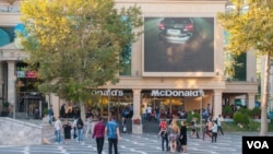 McDonald’s ilk dəfə Bakıya 1999-cu ildə – Qarabağ müharibəsində atəşkəsin əldə edilməsindən 5 il sonra gəldi.