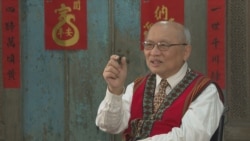 台大医院荣誉教授陈耀昌接受美国之音专访，史诗台剧⟪斯卡罗⟫改编自他所撰写的小说⟪傀儡花⟫(美国之音记者黄丽玲拍摄)。