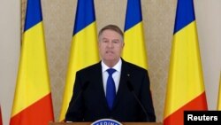 Президент Румынии Клаус Йоханнис объявляет о своей отставке в Бухаресте, 10 февраля 2025 года