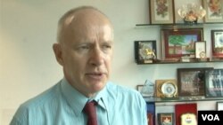 对话主办人赫胥黎不奢望消除南中国海紧张局势(美国之音黎堡拍摄)