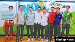 올해 홍콩에서 열린 국제수학올림피아드에 참가한 북한 대표팀.