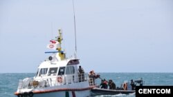 عکسی از امداد رسانی که سنتکام منتشر کرده است