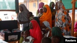 mata da yara a asibiti. 