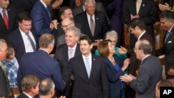 با تصویب بودجه، رئیس جدید مجلس نمایندگان آمریکا نفس راحتی می کشد.