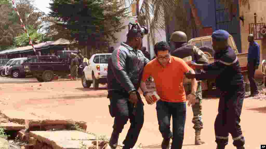 ሓደ ካብቶም ነጻ ዝወጹ ጅሆ