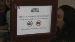 Gedung Putih dan Disneyland Melarang Tongsis Bagi Pengunjung