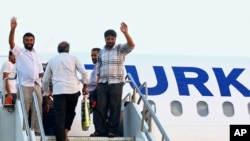 IŞİD tarafından rehin tutulduktan sonra serbest bırakılan Türk TIR şoförleri