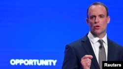 资料照片：担任英国脱欧国务大臣时的拉布 （2018年10月1日摄）