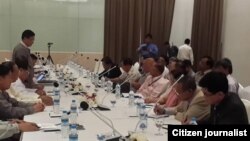 တနိုင်ငံလုံးအပစ်ရပ်စာချုပ် အကြိုဆွေးနွေးပွဲ စက်တင်ဘာ ၈၊ ၂၀၁၅။ (ဓာတ်ပုံ-ညိုအုန်းမြင့်)