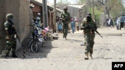 Militer Nigeria melakukan patroli di negara bagian Borno (foto: dok).