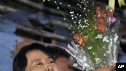 ဒေါ်စုလွတ်လာတာ ခရီးရှည်ကြီးရဲ့ ခြေလှမ်းအစသာဖြစ်