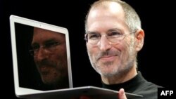 Barak Obama:”Stiv Cobs Amerikanın ən böyük novatorlarından biri idi”