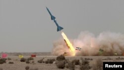 이란의 단거리 미사일 시험발사. (자료사진)