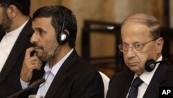 میشل عون در کنار محمود احمدی‌نژاد، رئیس جمهوری سابق ایران