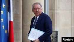 前法国司法部长弗朗索瓦·贝鲁（Francois Bayrou）抵达巴黎爱丽舍宫。（2024年12月12日）