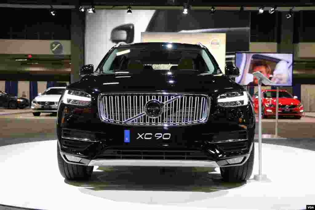 2015 沃尔沃 XC 90 车头