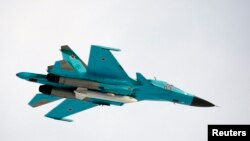 SU-34 markalı bombardmançı-qırıcı təyyarə