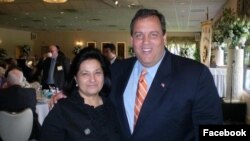 Tomris Azeri and qubernator Kris Kristi ilə