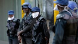 Uhulumende weZimbabwe Uthwalele Ubhulo Abamphikisayo