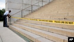 بسته شدن بنای یادبود لینکولن در شهر واشنگتن پس از تعطیلی بخش هایی از دولت فدرال - ۱اکتبر ۲۰۱۳