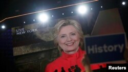 En images : le deuxième jour de la convention démocrate à Philadelphie