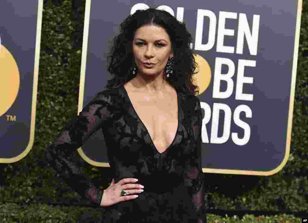 کاترین زیتا جونز بازیگر ۴۸ ساله ولزی تبار که یکبار در سال ۲۰۰۱ برای فیلم &laquo;ترافیک&raquo; نامزد گلدن گلوب شده بود.