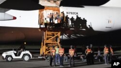 지난 2011년 북한 평양에 도착한 미국의 수해지원 물자. (자료사진)